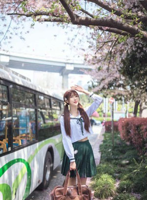 年轻妈妈四